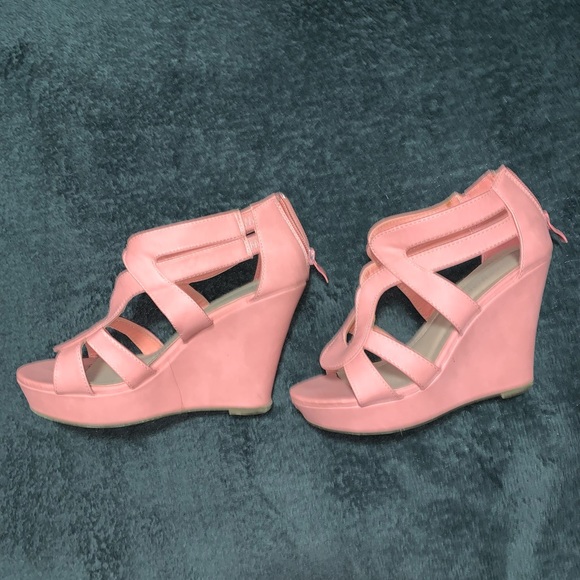 Shoes - Pink Strappy Wedges